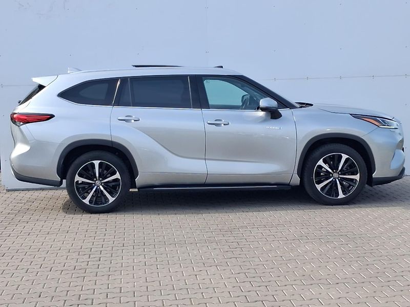 Toyota Highlander 2.5 HSD e-CVT AWD Executive - fotka 8 z 29