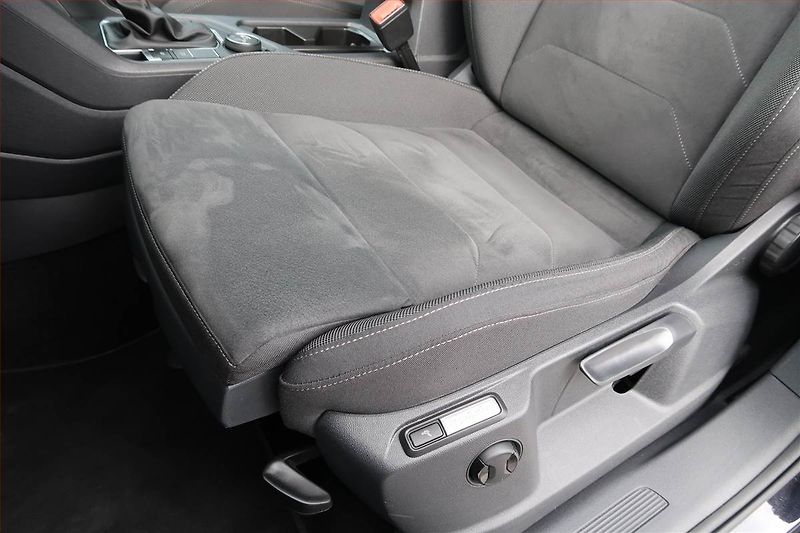Volkswagen Tiguan Allspace (2022) 2.0 TDI - fotka 27 z 34