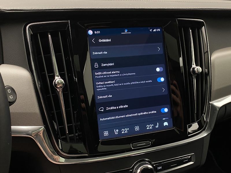 Volvo V90 T8 AWD RECHARGE DARK PLUS AUT - fotka 52 z 65