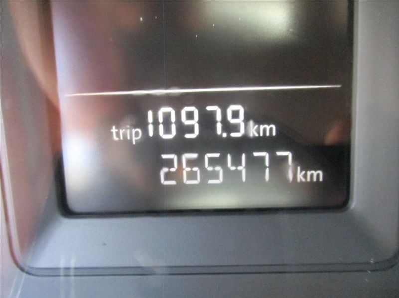 Volkswagen Jetta 1,6 TDI,klima,servis,1.maj,CZ, - fotka 12 z 27