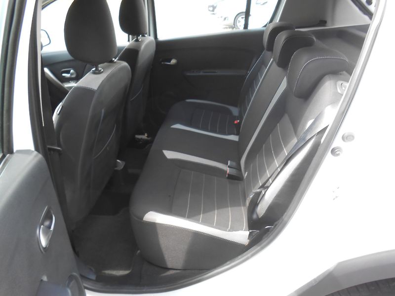 Dacia Sandero STEPWAY,NAVI,KAMERA,LED! - fotka 26 z 44
