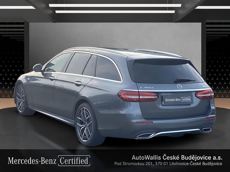 Mercedes-Benz Třídy E E 300d 4M AMG - fotka 3 z 28