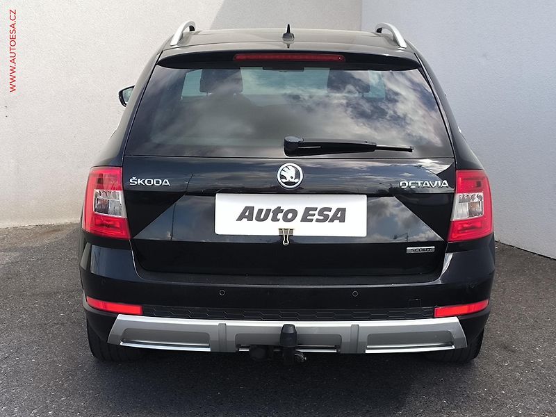 Škoda Octavia (2015) 2.0 TDi 4x4, Scout, DSG - fotka 5 z 28