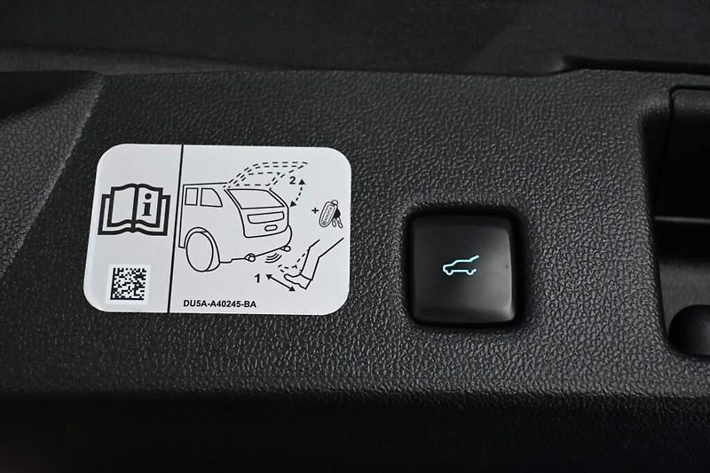 Ford Kuga (2020) 2.5 LED ACC Kamera BO Kamera D - fotka 29 z 38