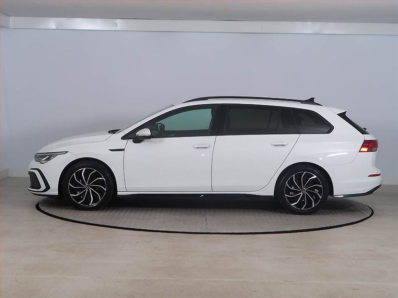 Volkswagen Golf (2023) R-Line 2.0 TDI, Automat - fotka 3 z 28