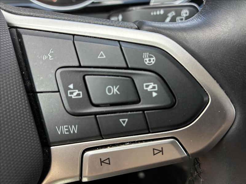 Volkswagen Passat 2,0 PANORAMA,TAŽNÉ,ALLU 19 - fotka 15 z 27