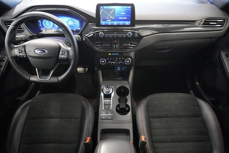 Ford Kuga 2.0 TDCi ST-LINE 4x4 AUTOMAT 8 - fotka 28 z 34