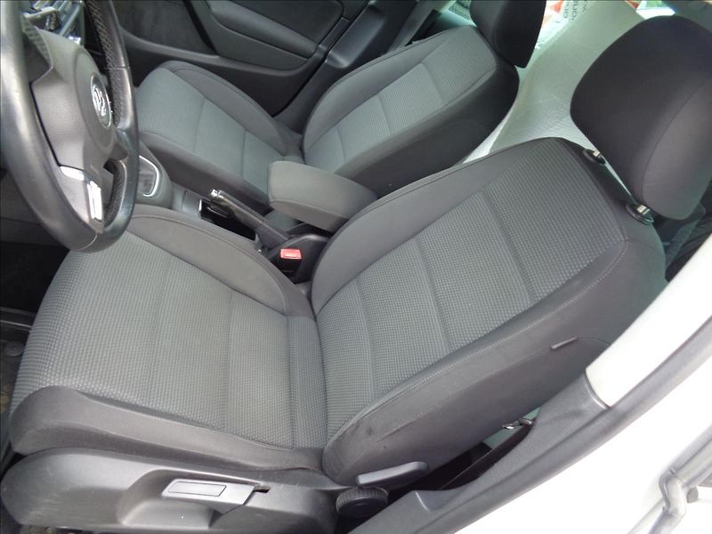 Volkswagen Golf 1,4 - fotka 9 z 13
