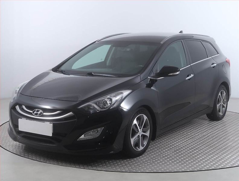 Hyundai i30 (2013) 1.6 CRDi, Serv.kniha, Tempomat - fotka 2 z 15