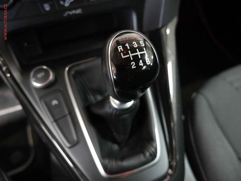 Ford Focus (2016) 1.5 EB, 1.maj,ČR, TZ - fotka 21 z 21