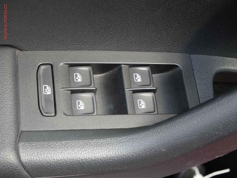 Škoda Octavia (2016) 1.4TSi, ČR, Style, TZ - fotka 11 z 19