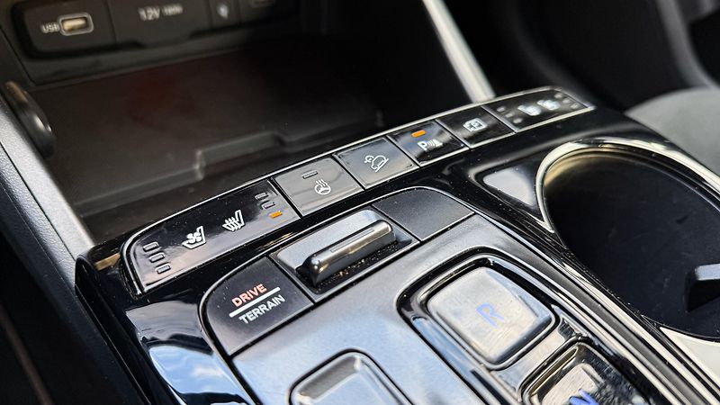 Hyundai Tucson (2022) HEV, 169Kw, 4x4, PREMIUM, TOP! - fotka 30 z 39