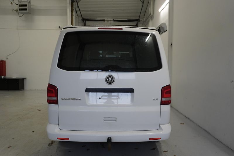 Volkswagen Transporter 2.0TDi CALIFORNIA kuchyň/spaní - fotka 6 z 37