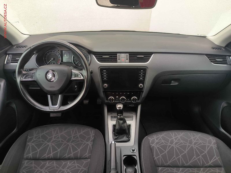 Škoda Octavia (2018) 1.6 TDi, Clever, navi, TZ - fotka 8 z 21