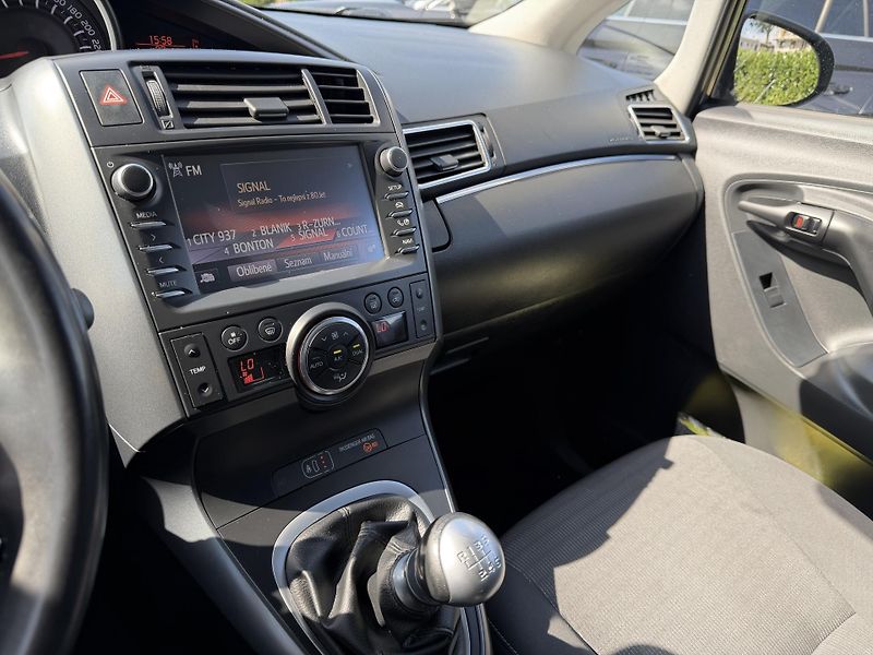 Toyota Verso (2017) 1.8 Valvematic 108 kW / tažné  - fotka 19 z 21