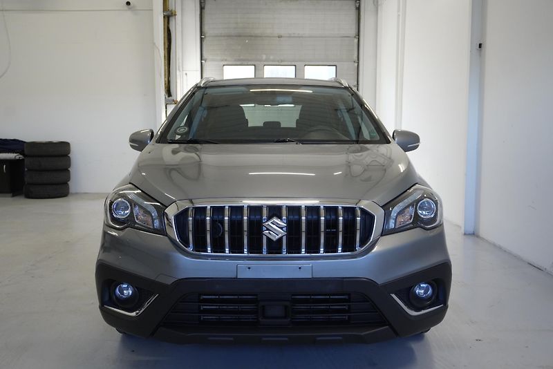 Suzuki SX4 S-Cross S-CROSS  1,4 BOOSTERJET MHEV - fotka 2 z 27