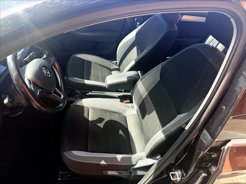 Škoda Rapid 1,0 TSi 1.Majitel ČR - fotka 18 z 26