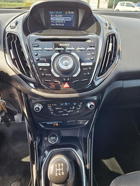Ford B-MAX (2013) - fotka 16 z 22
