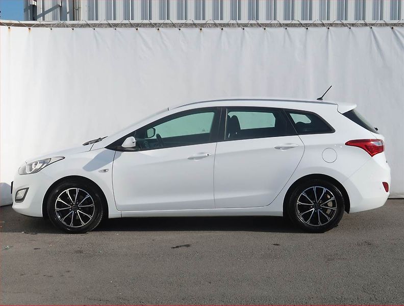 Hyundai i30 (2016) 1.6 CRDi, Serv.kniha, Tempomat - fotka 3 z 17
