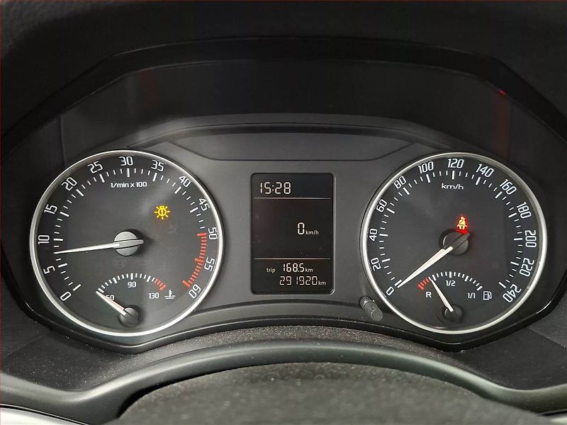 Škoda Octavia (2011) 1.6 TDI, ČR,1.maj, Tempomat - fotka 11 z 14