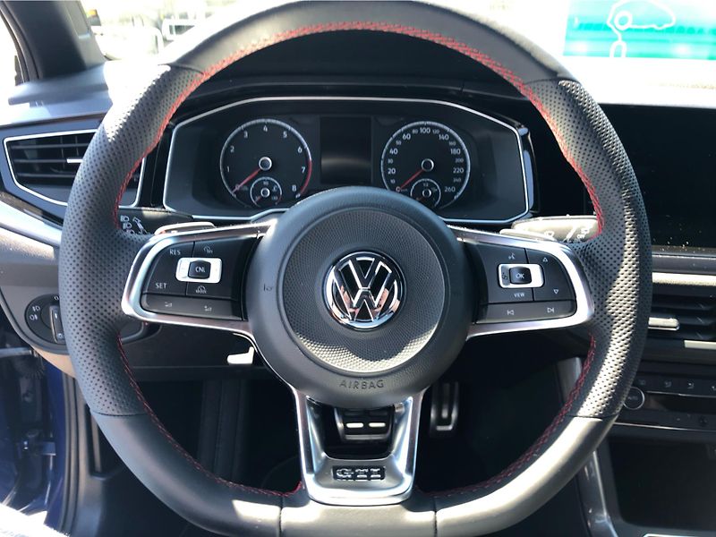 Volkswagen Polo GTi 2.0 TSi DSG 6st. - fotka 17 z 26