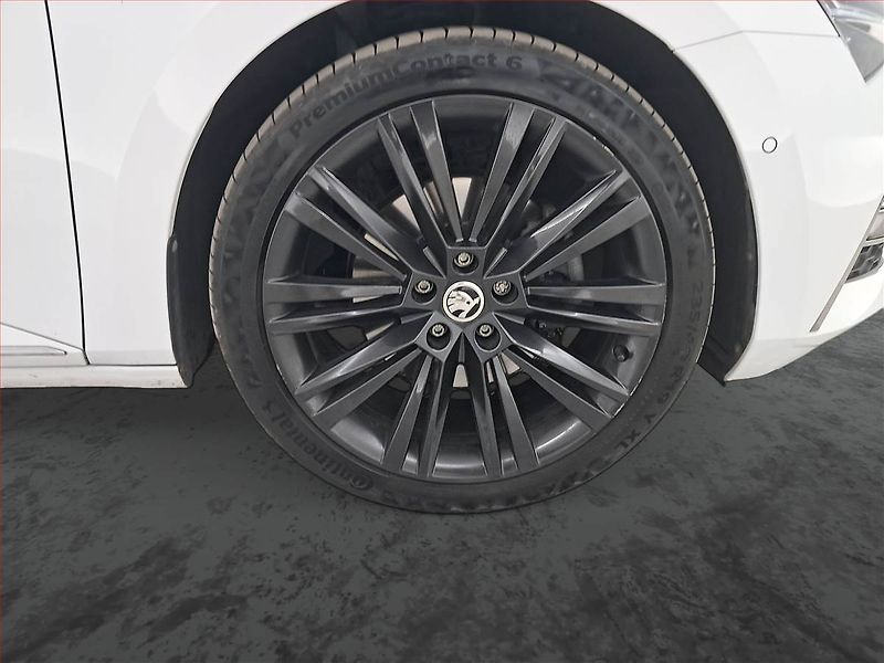 Škoda Superb (2020) Laurin&Klement iV 1.4 TSI PHEV - fotka 15 z 24