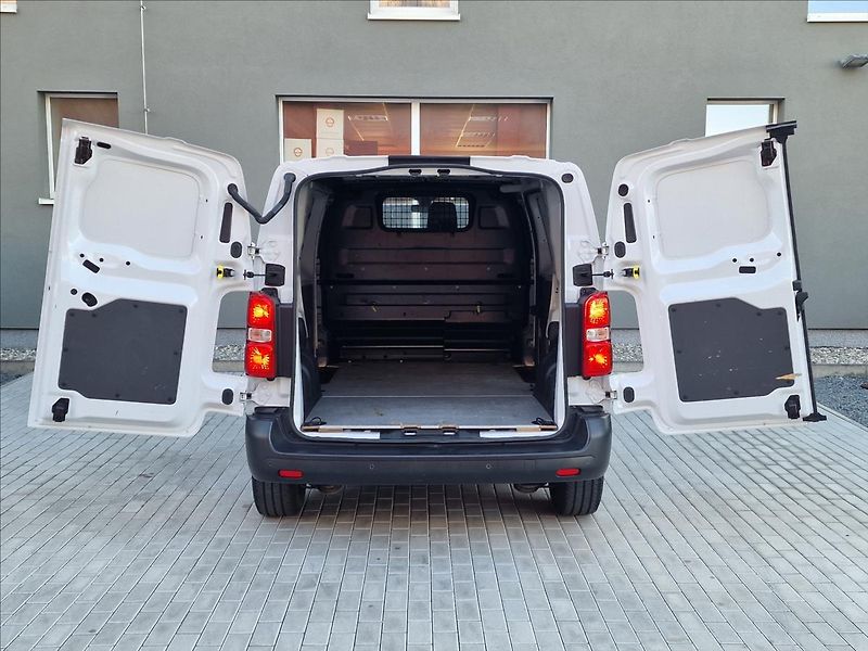 Toyota ProAce 2.0 D-4d 106kW L1, ČR, 1.Maj. - fotka 37 z 46