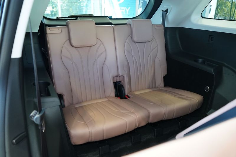 Chery Ostatní (2026) UNIQUE 1.5 TGDI PHEV - fotka 26 z 59