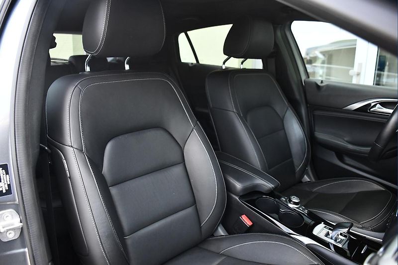 Infiniti QX30 220 CDI 4MATIC PANO ACC - fotka 15 z 52