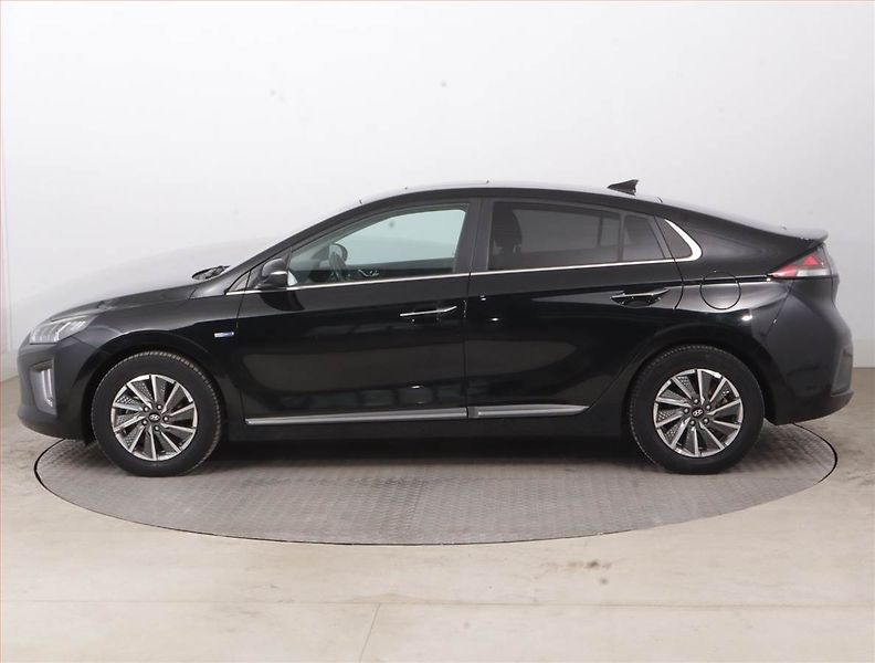 Hyundai Ioniq (2021) Electric 38 kWh, SoH 100% - fotka 3 z 20