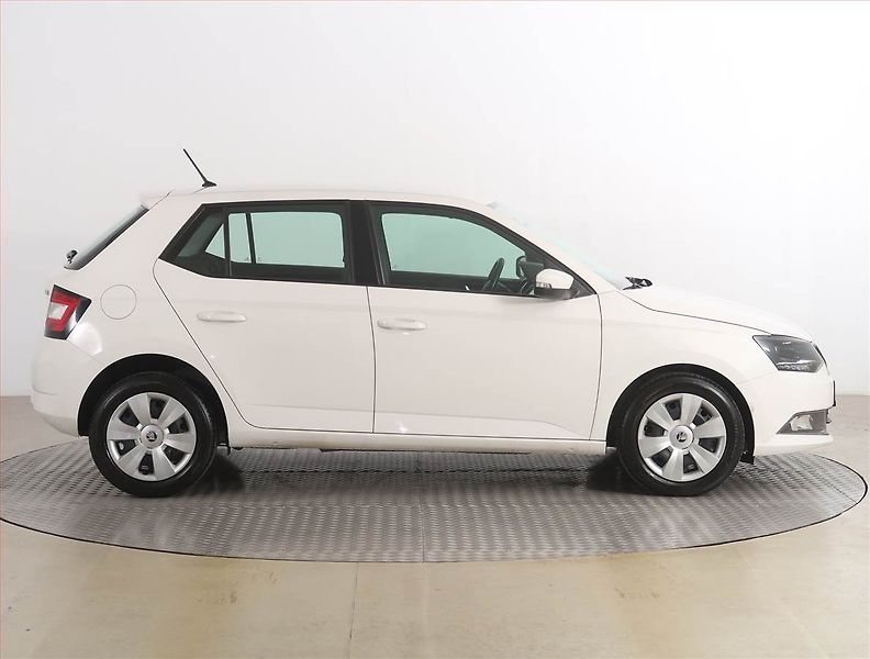 Škoda Fabia (2017) Ambition 1.0 TSI - fotka 6 z 16