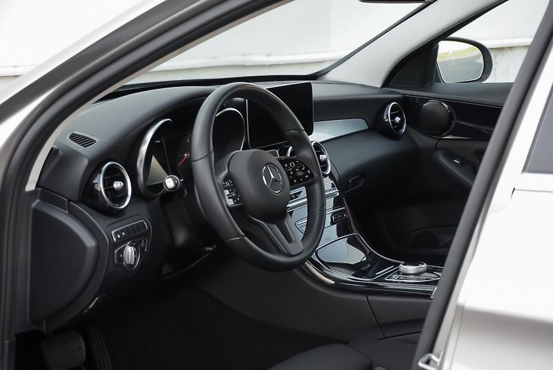Mercedes-Benz Třídy C C 220CDi 4Matic Business - fotka 31 z 34