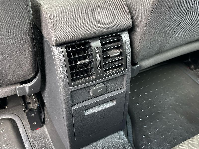 Volkswagen Caddy Trendline - fotka 22 z 25