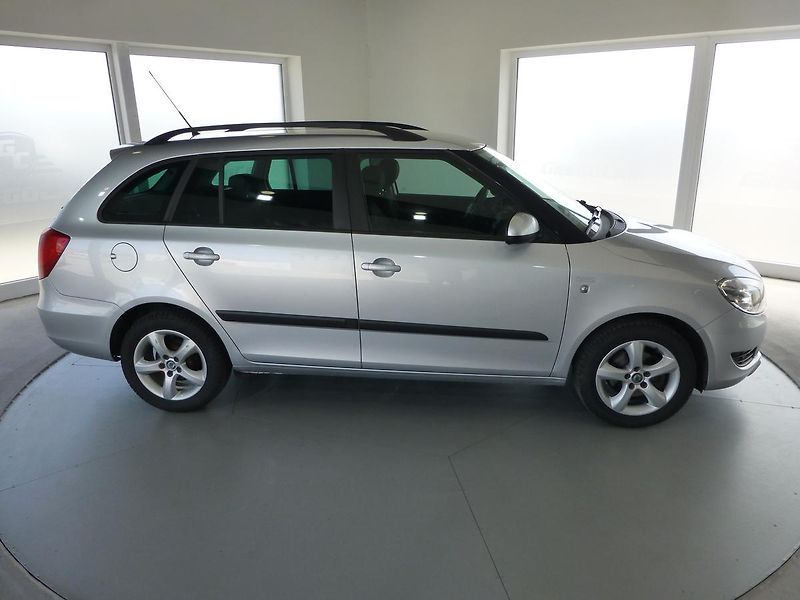 Škoda Fabia (2011) 1,2TSI*KLIMATIZ**ALU KOLA**ESP - fotka 4 z 23