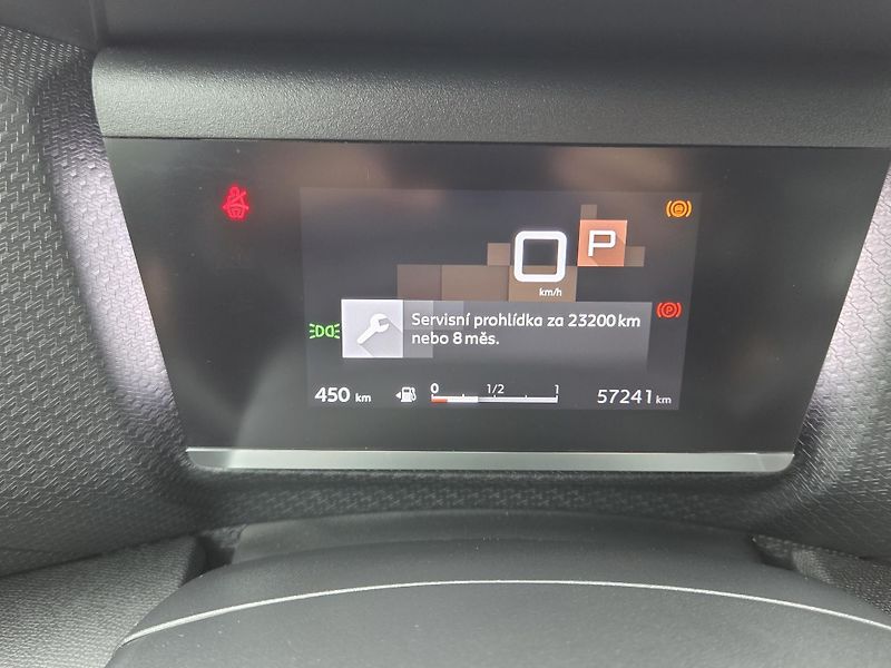 Citroën C4 (2022) 1.5 BHDi 130 SHINE EAT8 - fotka 16 z 38