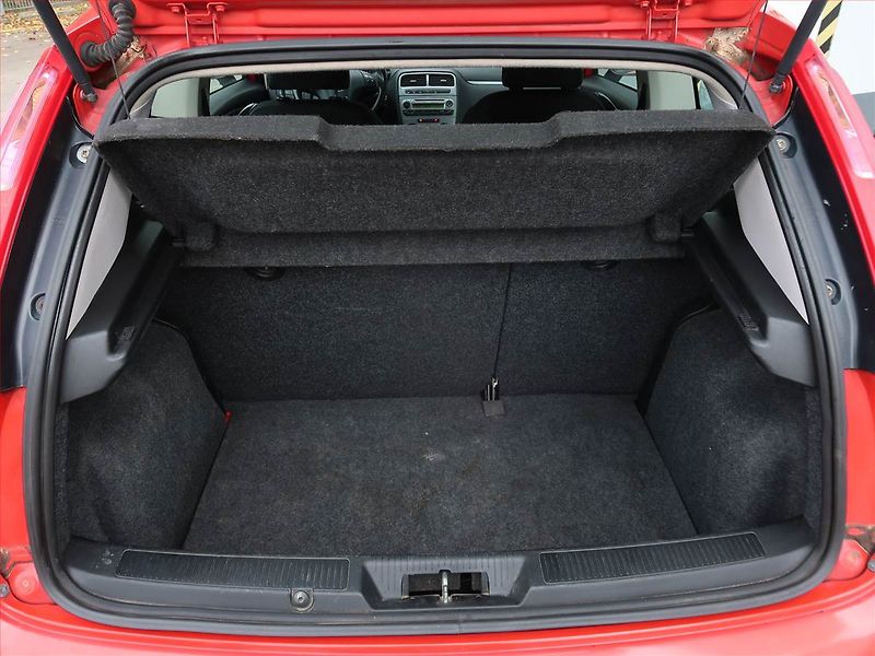 Fiat Punto (2009) 1.4, po STK, servisované - fotka 13 z 16