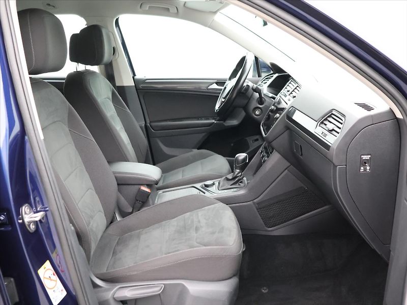 Volkswagen Tiguan 2,0 TDI 110kW 4M DSG Highline - fotka 13 z 28