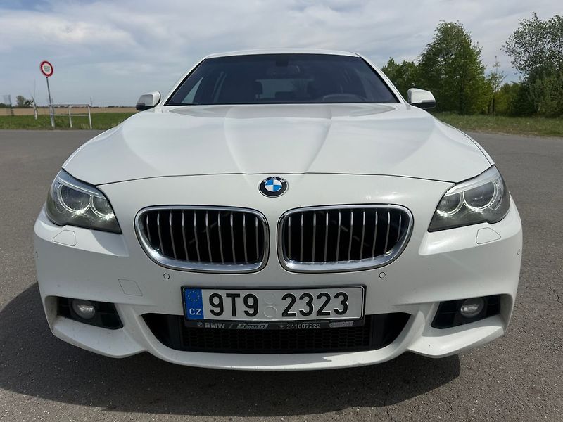 BMW Řada 5 - fotka 8 z 26