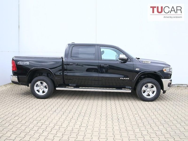 Dodge RAM (2026) 1500 BigHorn 5.7 V8  HEMI 2026 - fotka 3 z 48