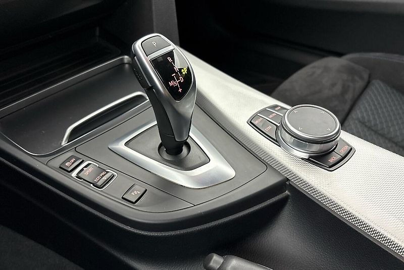BMW Řada 4 435d xDrive - fotka 23 z 28