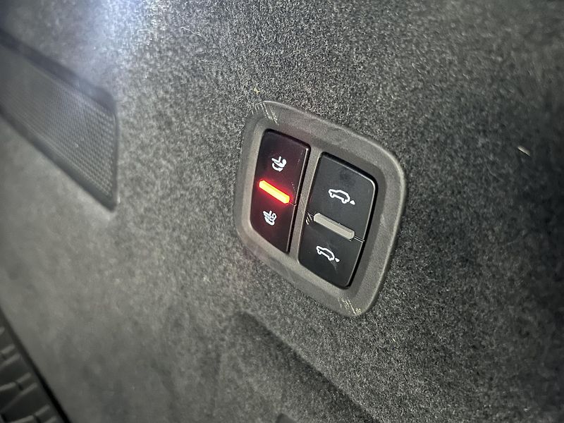 Porsche Cayenne (2023) 4.0 GTS VZDUCH SPORT CHRONO - fotka 27 z 32