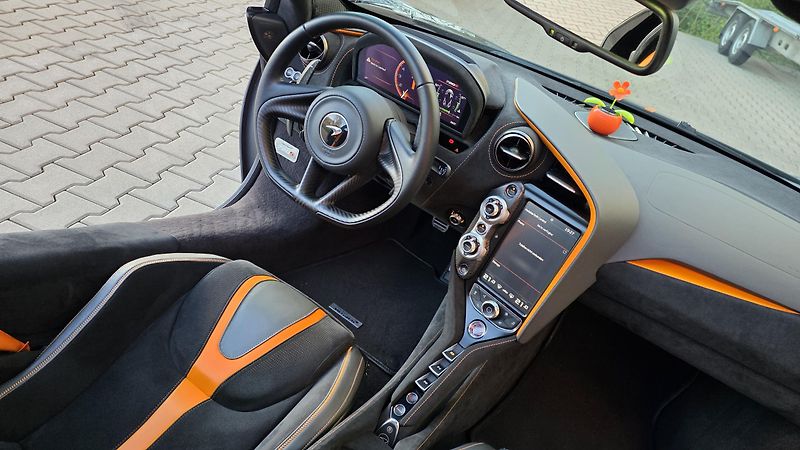 McLaren 720S (2022) ZÁRUKA PLNÝ SERVIS TOP - fotka 15 z 20