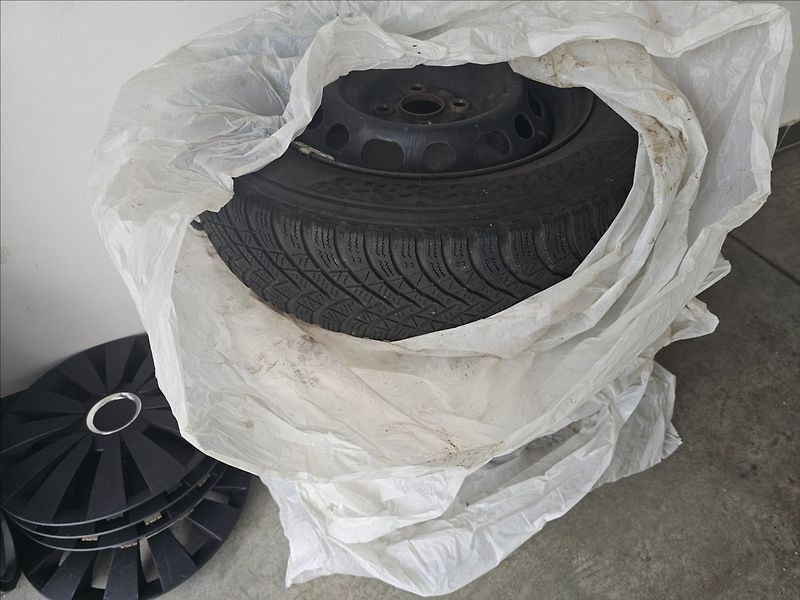 Mazda 2 1,5 L SKYACTIV G90 5MT Kizoku - fotka 40 z 43
