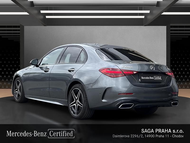 Mercedes-Benz Třídy C 220 d 4MATIC AMG Night - fotka 7 z 18