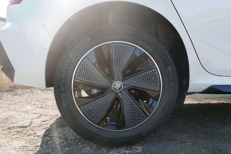 Škoda Kamiq (2025) 1.0 TSI 85 kW 7°DSG Monte Carl - fotka 27 z 29