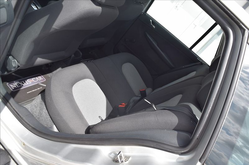 Škoda Fabia 1,4 i 55KW NOVÁ STK AUTOMAT - fotka 18 z 44