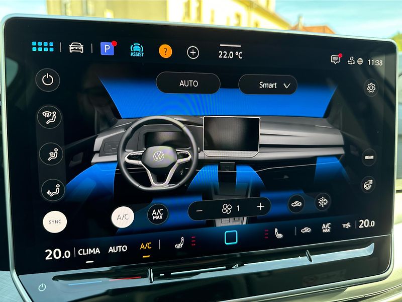 Volkswagen Golf People 1,5 eTSI 7DSG mHEV - fotka 15 z 22