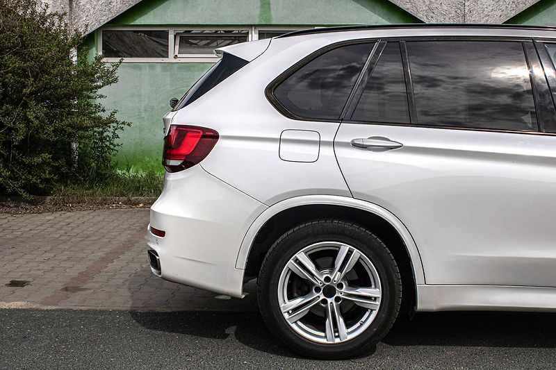 BMW X5 - fotka 5 z 42
