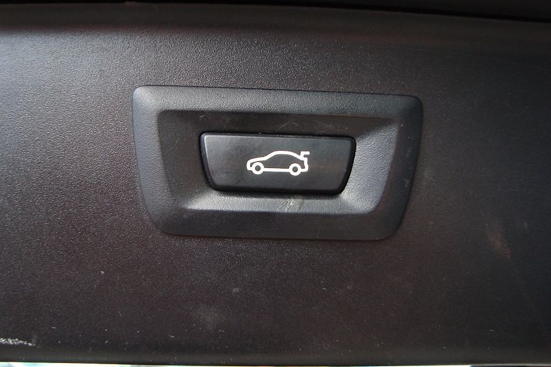 BMW Řada 5 (2013) 535d Xdrive,M-paket,S.kniha - fotka 11 z 73
