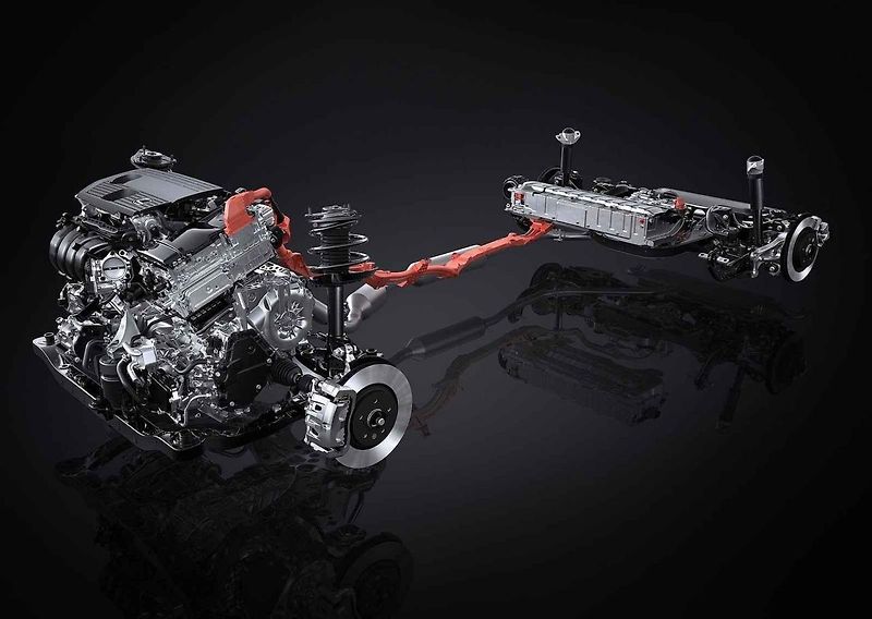 Lexus NX během testovací jízdy